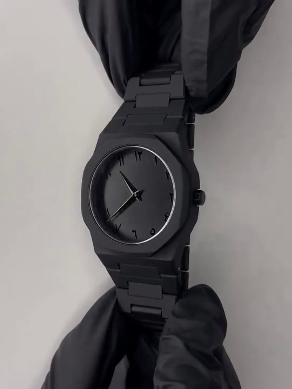 SABR Aura "Blackout" Edition – Sleek Arabic Numeral Analog Watch